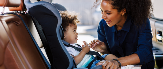 Chauffer un biberon en voiture ou en voyage : la solution sans électricité pour nourrir bébé partout